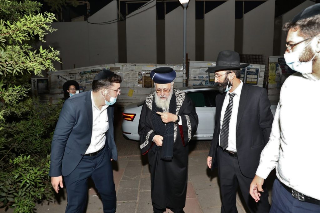 הראשון לציון חיזק את קהילת היכל מרן בבני ברק • גלריה הראשון לציון חיזק את קהילת היכל מרן בבני ברק • גלריה