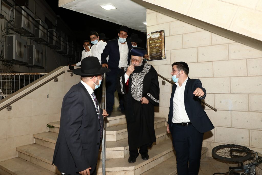 הראשון לציון חיזק את קהילת היכל מרן בבני ברק • גלריה הראשון לציון חיזק את קהילת היכל מרן בבני ברק • גלריה