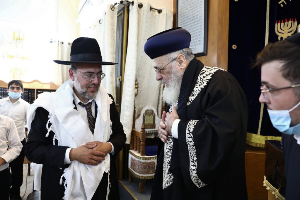 הראשון לציון חיזק את קהילת היכל מרן בבני ברק • גלריה הראשון לציון חיזק את קהילת היכל מרן בבני ברק • גלריה