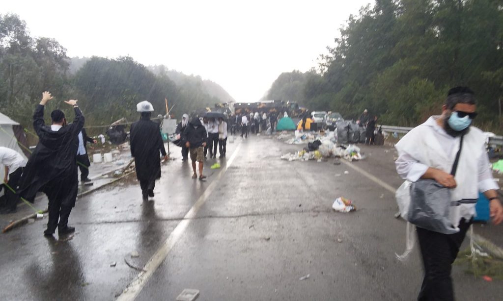 הדרמה בגבול: התנכלות האוקראינים גוברת; גשם בגבול • צפו