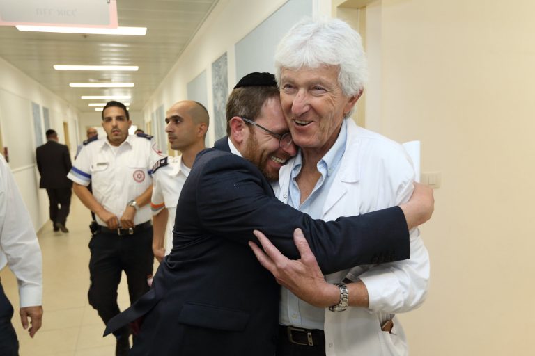 דרמה בבית החולים 'מעייני הישועה': פרופ' מוטי רביד עוזב לאור דבריו החמורים