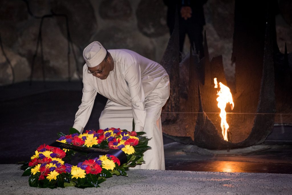 שריפה כילתה את מחנה הפליטים הגדול באירופה: הכותרות שהעסיקו היום את העולם