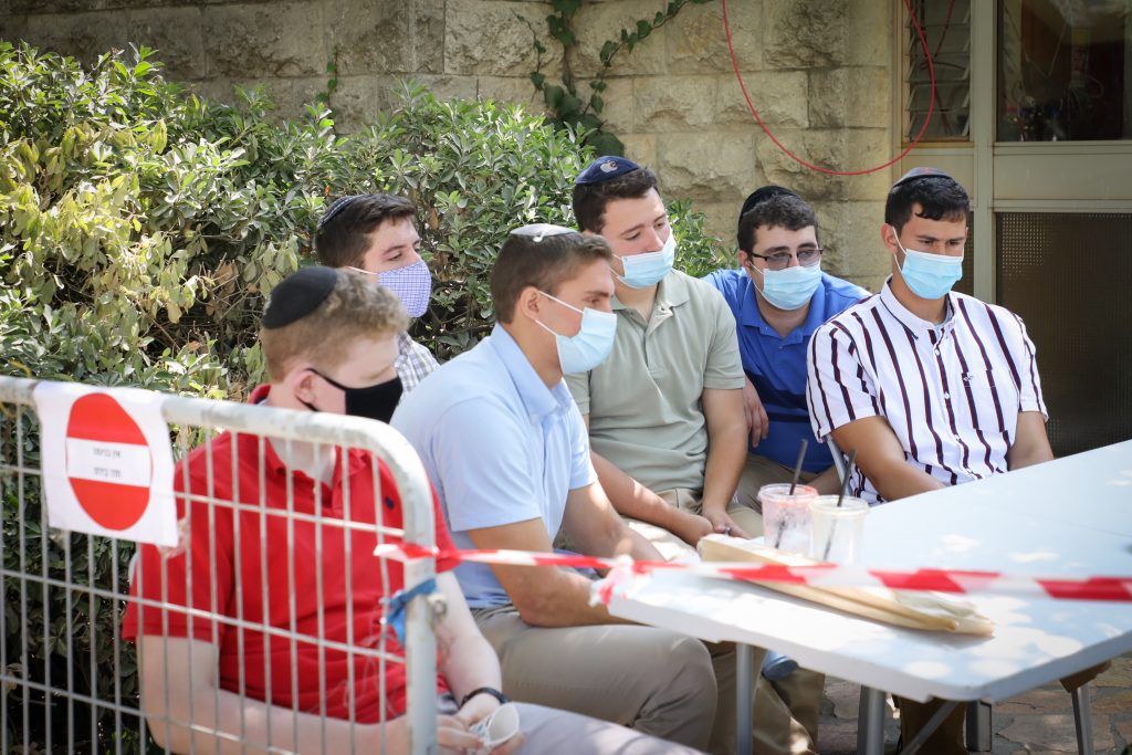 20% מהציבור יסרב להתחסן נגד קורונה • מבזקי הנגיף מהארץ ומחו"ל 20% מהציבור יסרב להתחסן נגד קורונה • מבזקי הנגיף מהארץ ומחו"ל