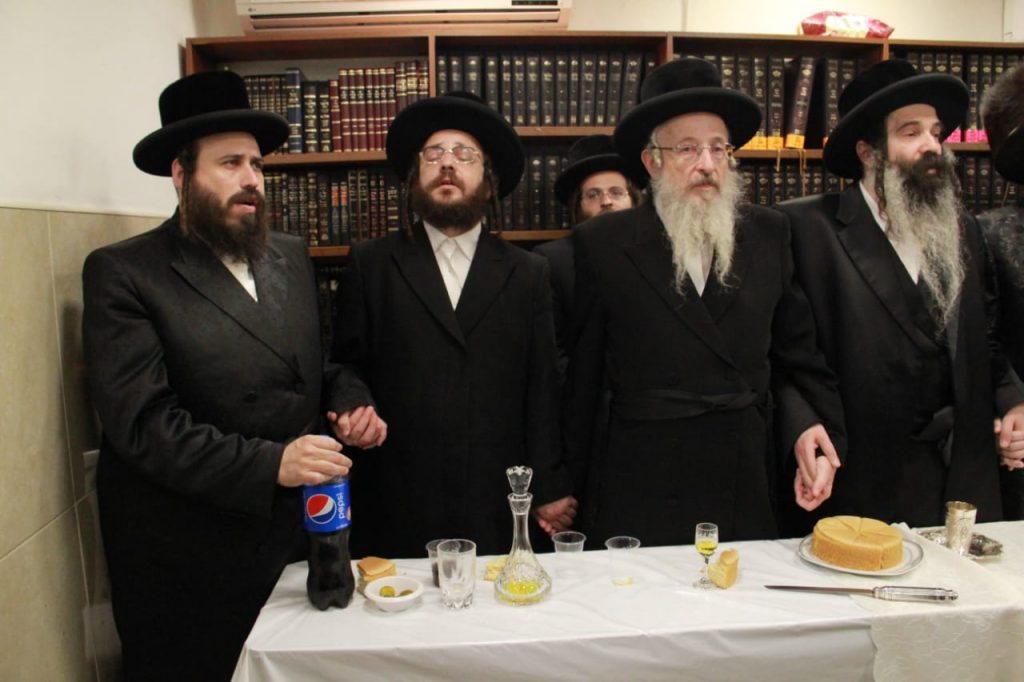 שמחת בית טעמשוואר אלעד - ויז'ניץ • גלריה