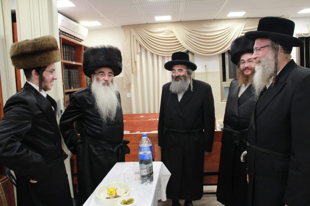 שמחת בית טעמשוואר אלעד - ויז'ניץ • גלריה