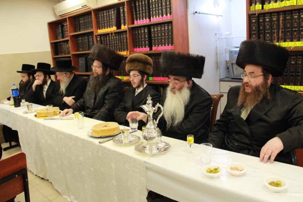 שמחת בית טעמשוואר אלעד - ויז'ניץ • גלריה