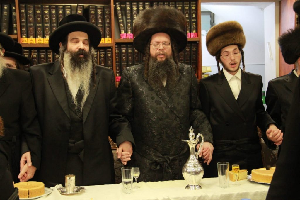 שמחת בית טעמשוואר אלעד - ויז'ניץ • גלריה