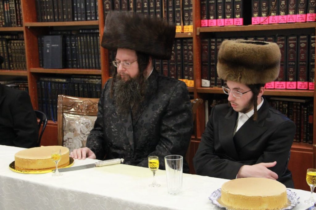 שמחת בית טעמשוואר אלעד - ויז'ניץ • גלריה