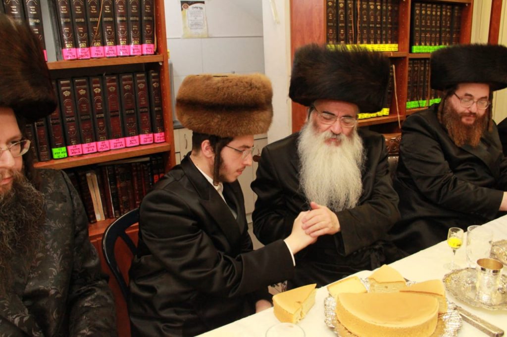 שמחת בית טעמשוואר אלעד - ויז'ניץ • גלריה