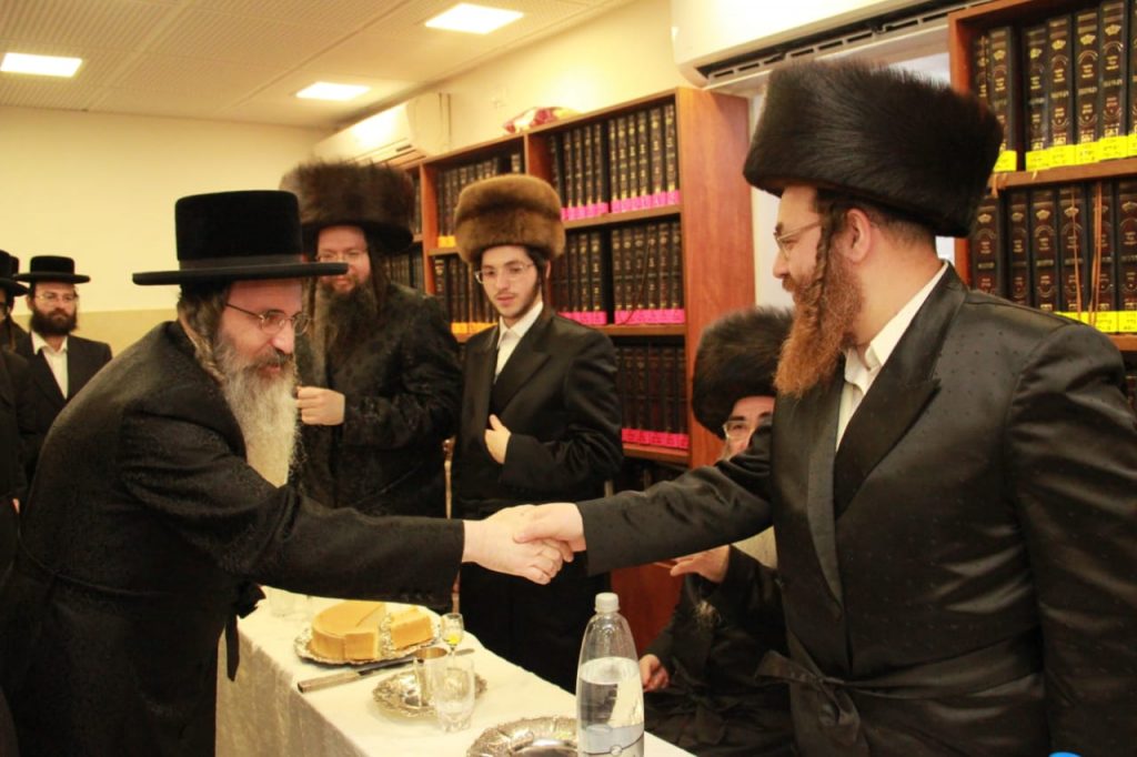 שמחת בית טעמשוואר אלעד - ויז'ניץ • גלריה