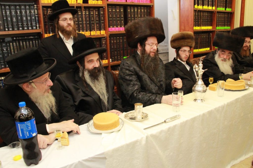 שמחת בית טעמשוואר אלעד - ויז'ניץ • גלריה