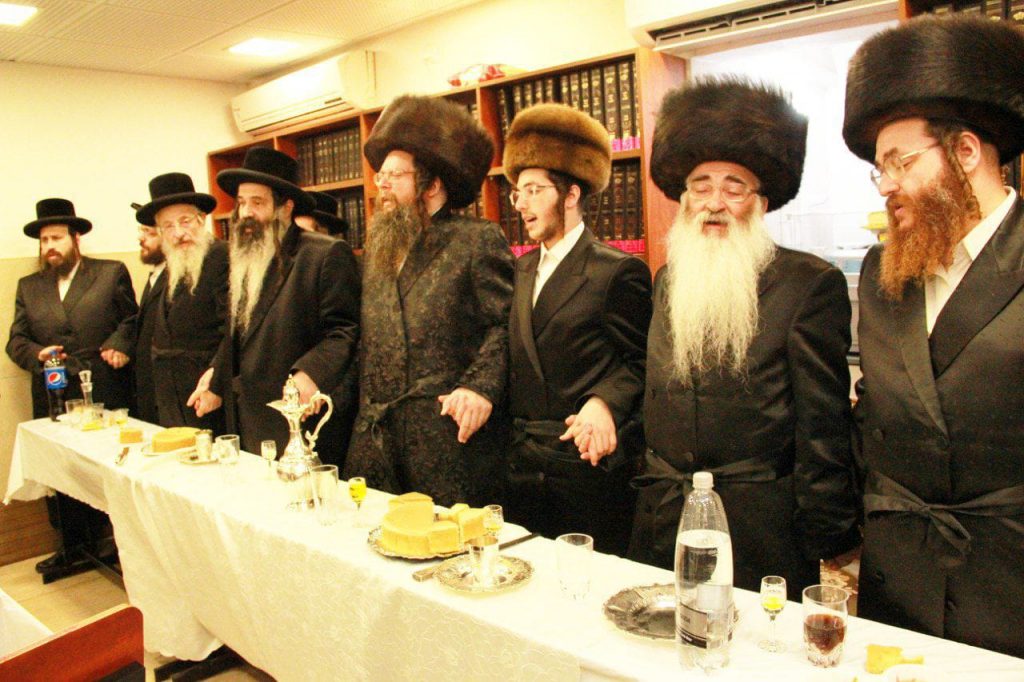 שמחת בית טעמשוואר אלעד - ויז'ניץ • גלריה