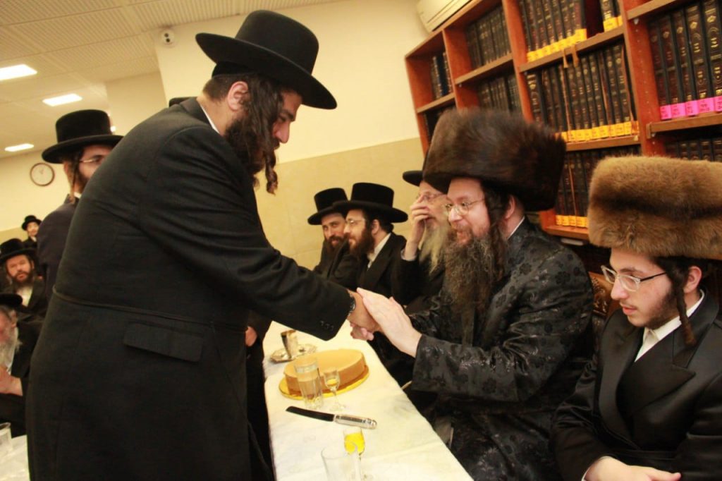 שמחת בית טעמשוואר אלעד - ויז'ניץ • גלריה