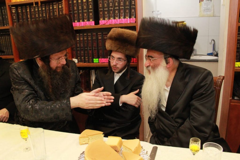 שמחת בית טעמשוואר אלעד - ויז'ניץ • גלריה