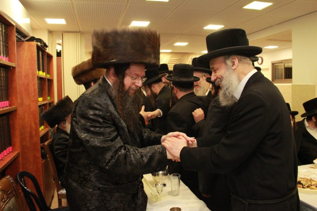 שמחת בית טעמשוואר אלעד - ויז'ניץ • גלריה