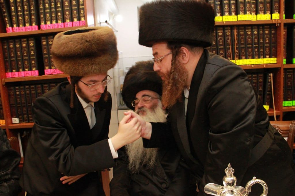 שמחת בית טעמשוואר אלעד - ויז'ניץ • גלריה