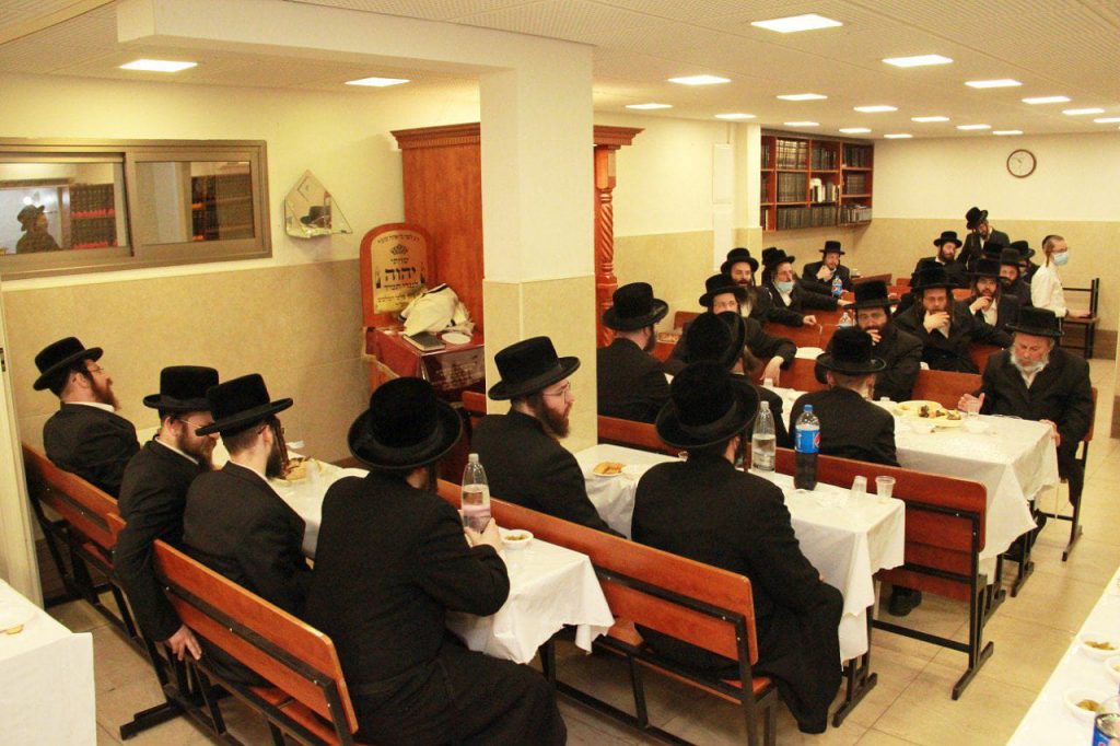 שמחת בית טעמשוואר אלעד - ויז'ניץ • גלריה