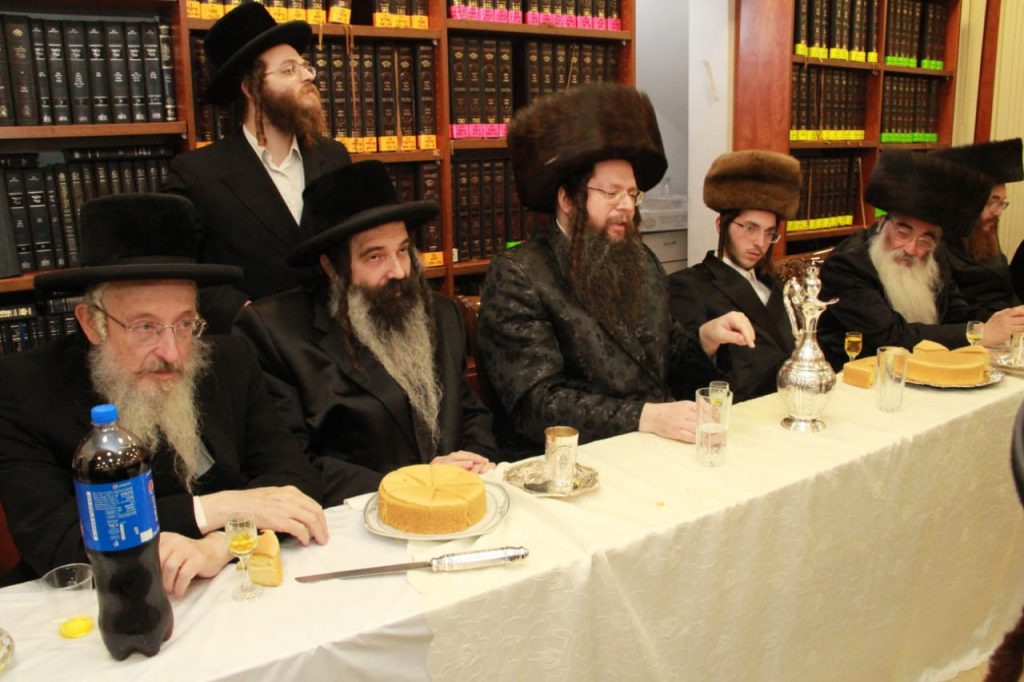 שמחת בית טעמשוואר אלעד - ויז'ניץ • גלריה