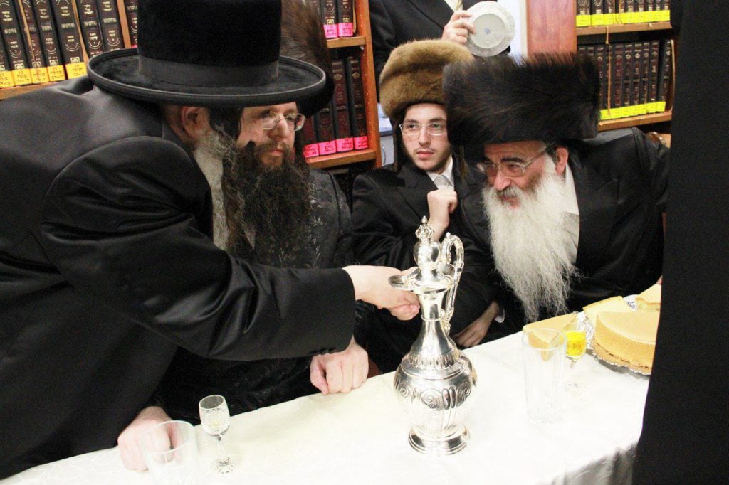 שמחת בית טעמשוואר אלעד - ויז'ניץ • גלריה