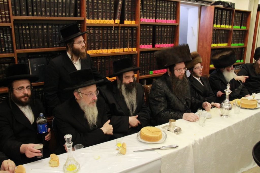 שמחת בית טעמשוואר אלעד - ויז'ניץ • גלריה