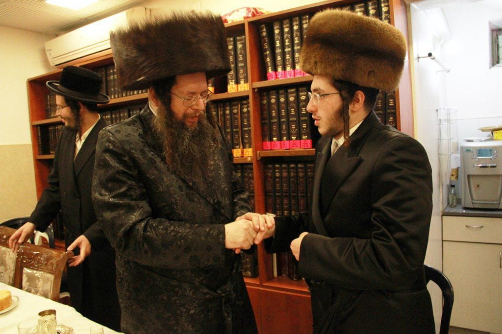 שמחת בית טעמשוואר אלעד - ויז'ניץ • גלריה