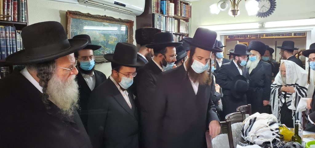 צפו: הגר"ש אלתר בבית האדמו"ר מאמשינוב