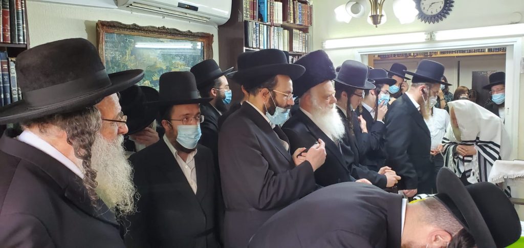 צפו: הגר"ש אלתר בבית האדמו"ר מאמשינוב