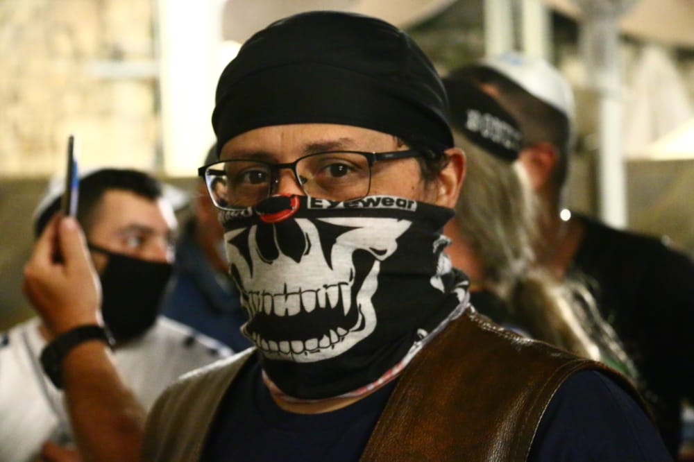 תיעוד: אמירת סליחות ראשונות ברחבת הכותל המערבי