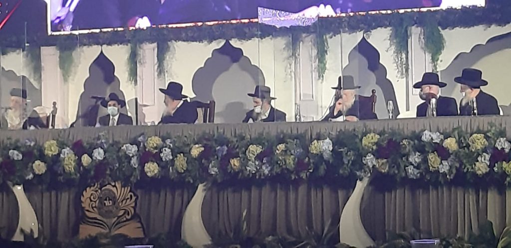 תיעוד ראשון ונדיר: האדמו"ר מגור לצד חבר המועצת והראש"ל; במבחן פומבי