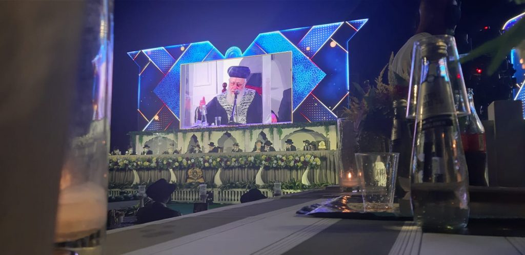 תיעוד ראשון ונדיר: האדמו"ר מגור לצד חבר המועצת והראש"ל; במבחן פומבי