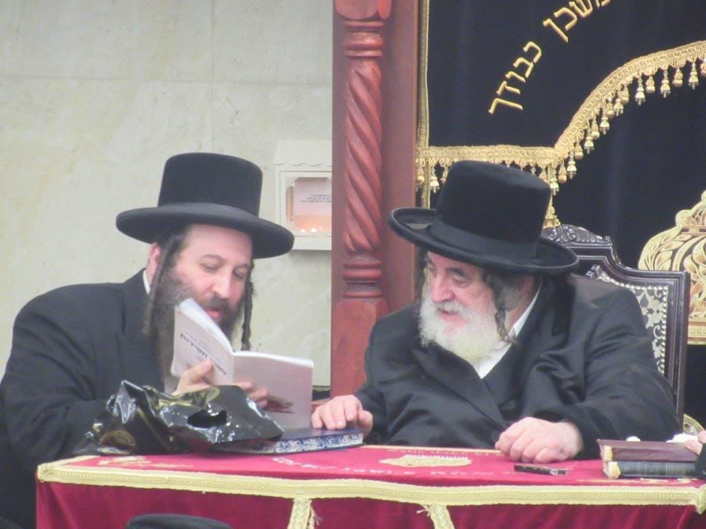 תיעוד: האדמו"ר מויז׳ניץ הגיע להיכל ישיבת אמרי חיים