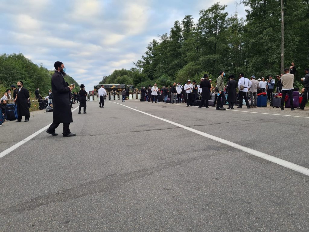 מסתמן: באמצעות 3000$ לאדם; 170 חסידים יעברו לאוקראינה