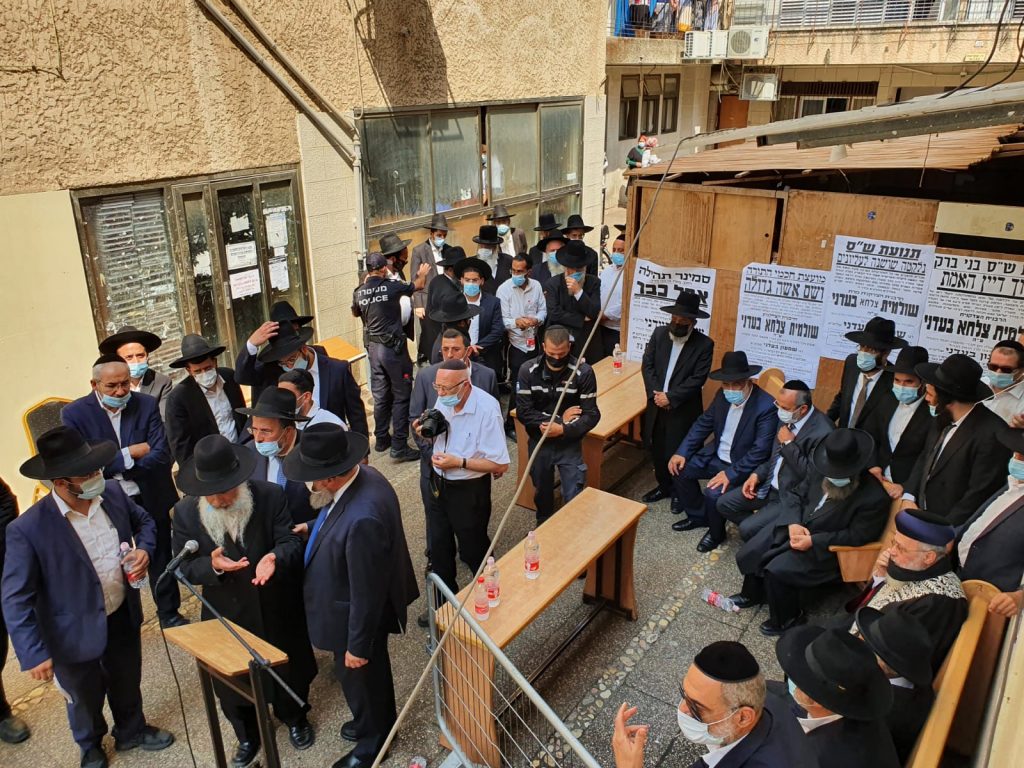 ושם אשה גדולה: הלווית הרבנית בעדני ע"ה • תיעוד