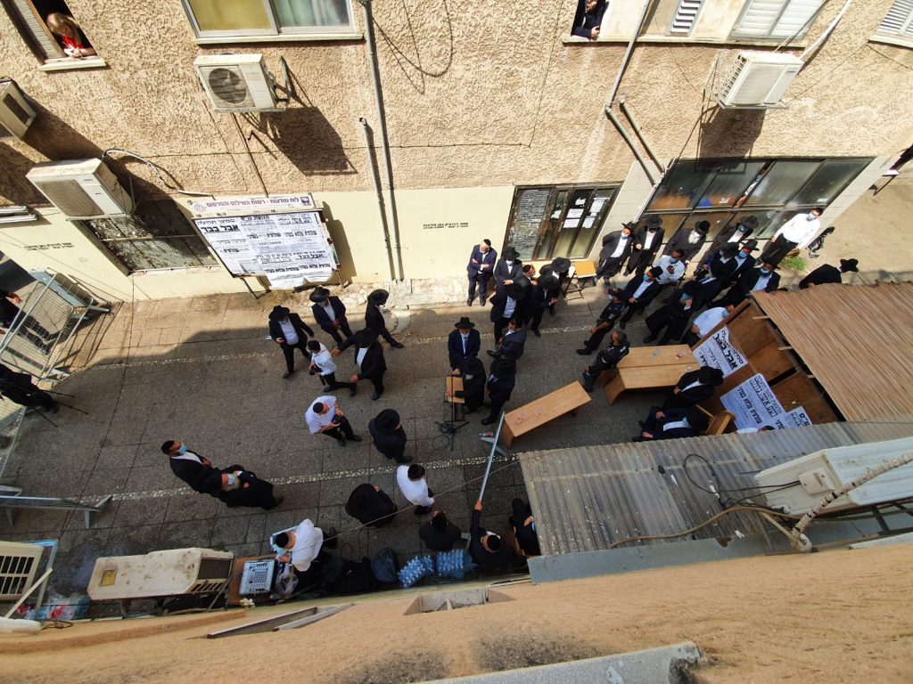 ושם אשה גדולה: הלווית הרבנית בעדני ע"ה • תיעוד