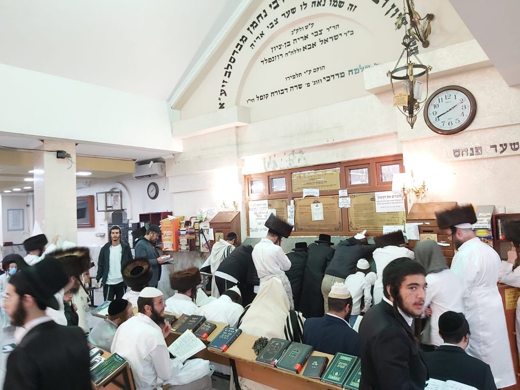 תיעוד: הריקודים עם צאת החג באומן