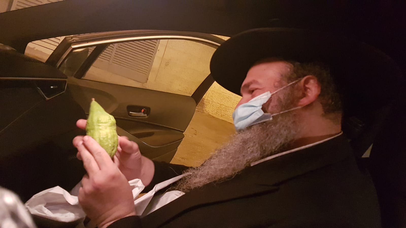 צפו: המשפיע הליטאי מ'מיר': "הקב"ה מתרצה מדמעות ללא מתווכים"