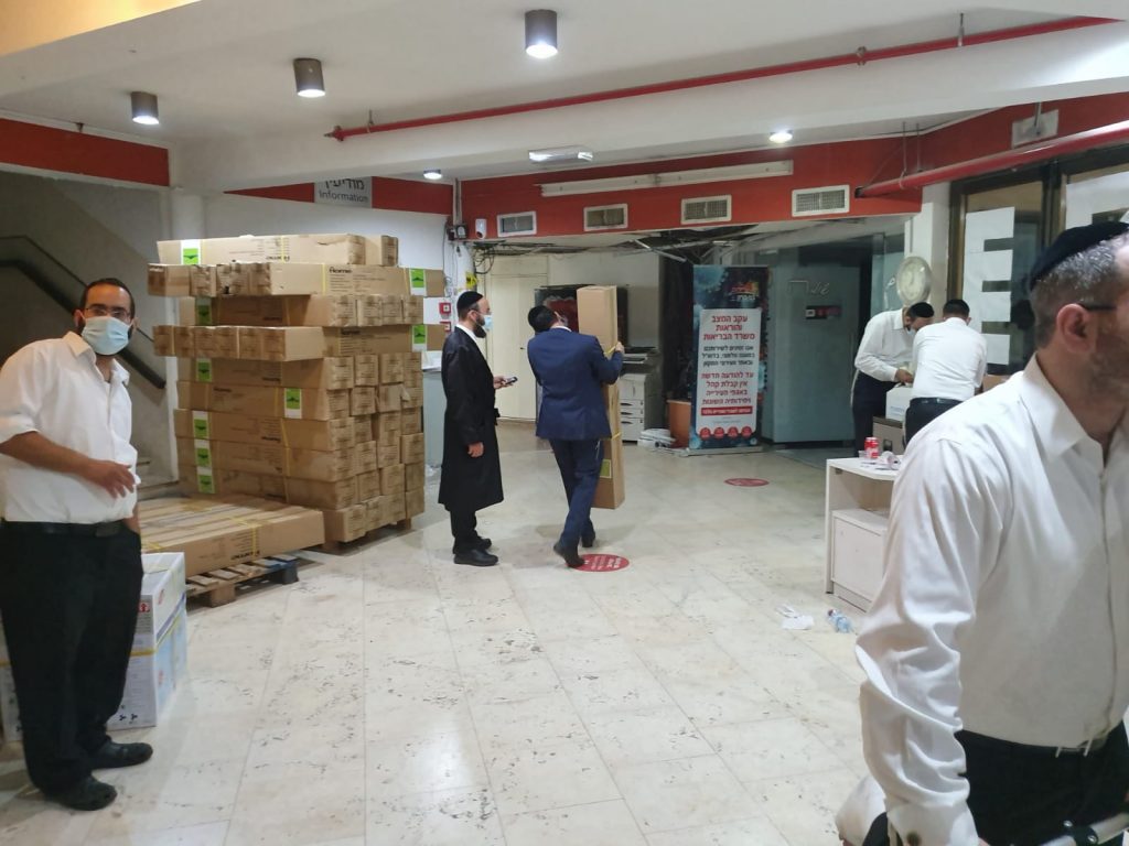 תיעוד: יום כיפור בחצרות ובגינות העיר בני ברק