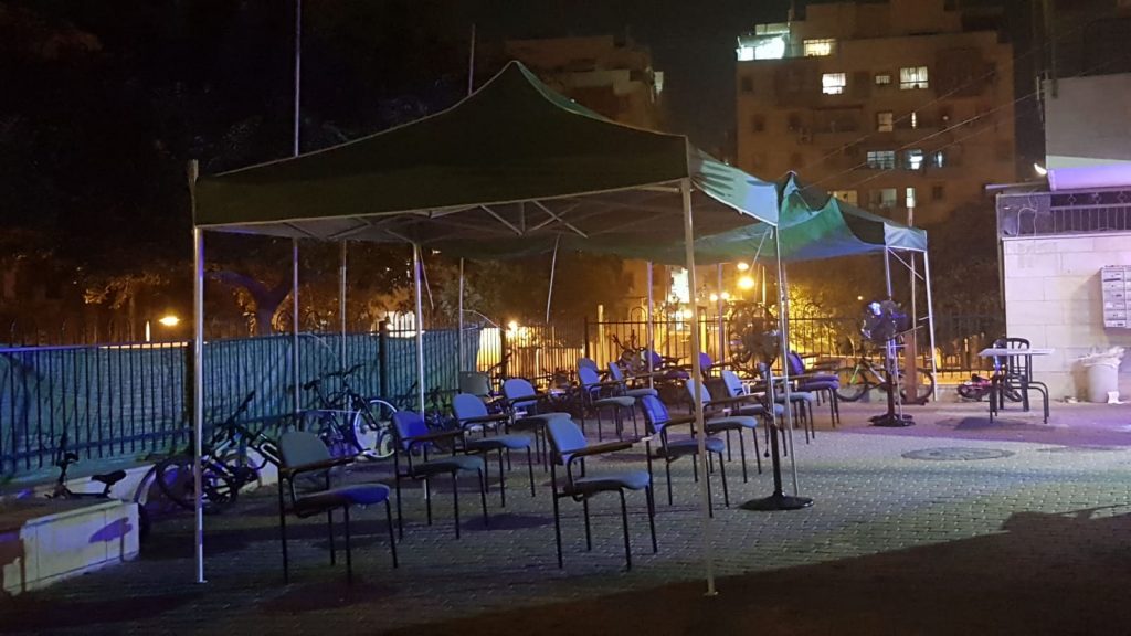 תיעוד: יום כיפור בחצרות ובגינות העיר בני ברק