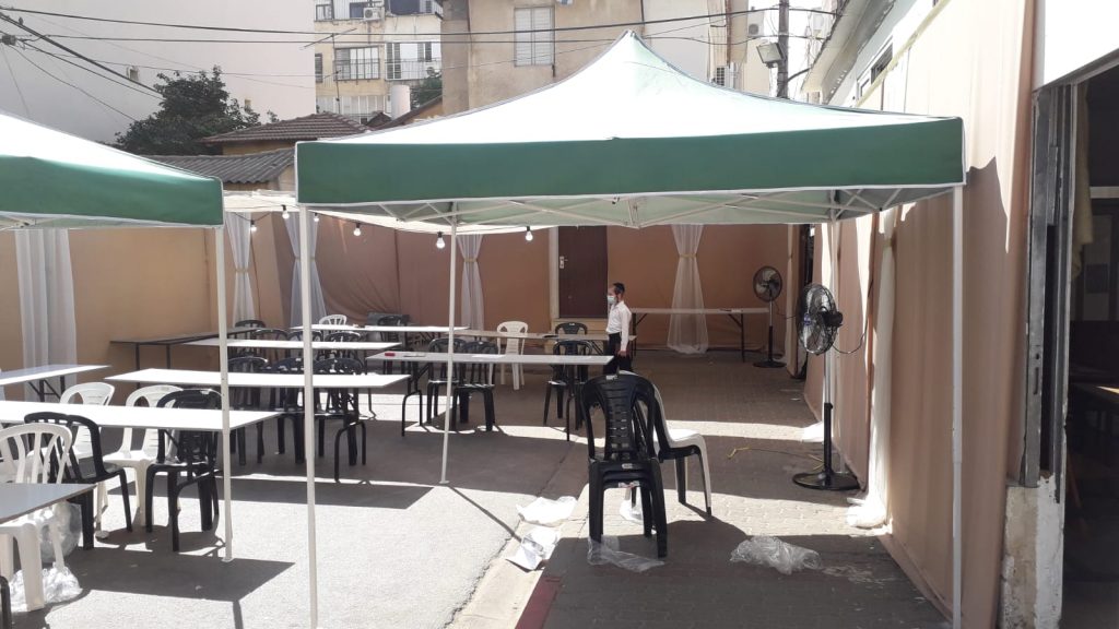 תיעוד: יום כיפור בחצרות ובגינות העיר בני ברק