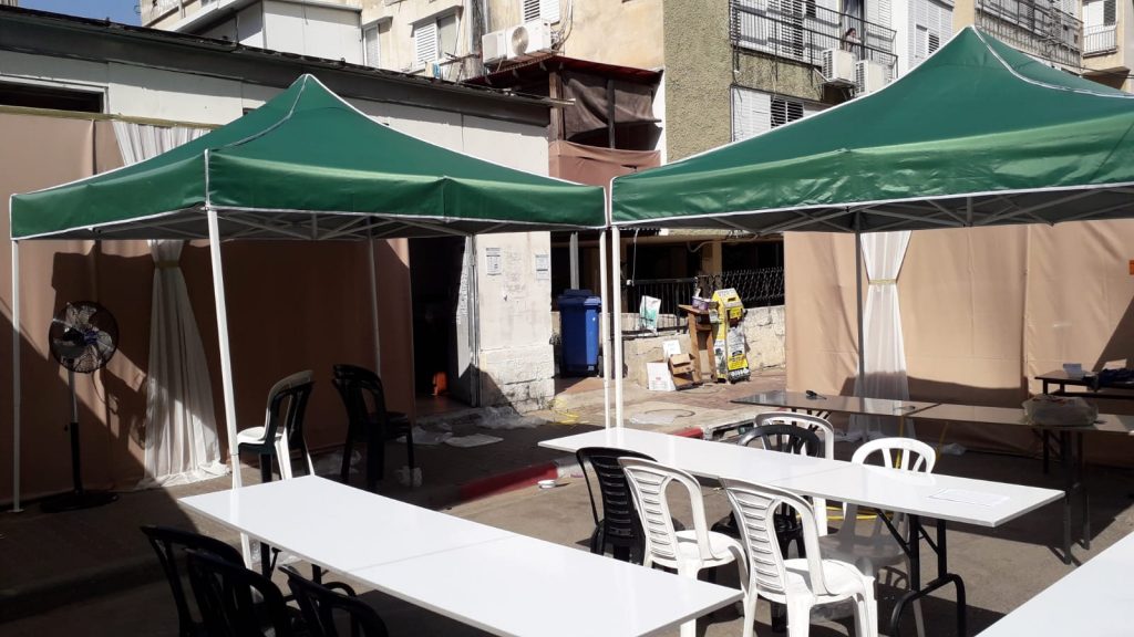 תיעוד: יום כיפור בחצרות ובגינות העיר בני ברק