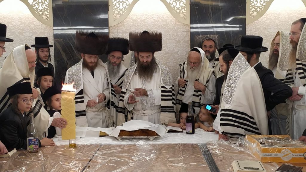 גלריה: הרבי מסאדיגורה ירושלים בהבדלה וקידוש לבנה