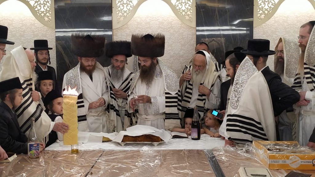 גלריה: הרבי מסאדיגורה ירושלים בהבדלה וקידוש לבנה