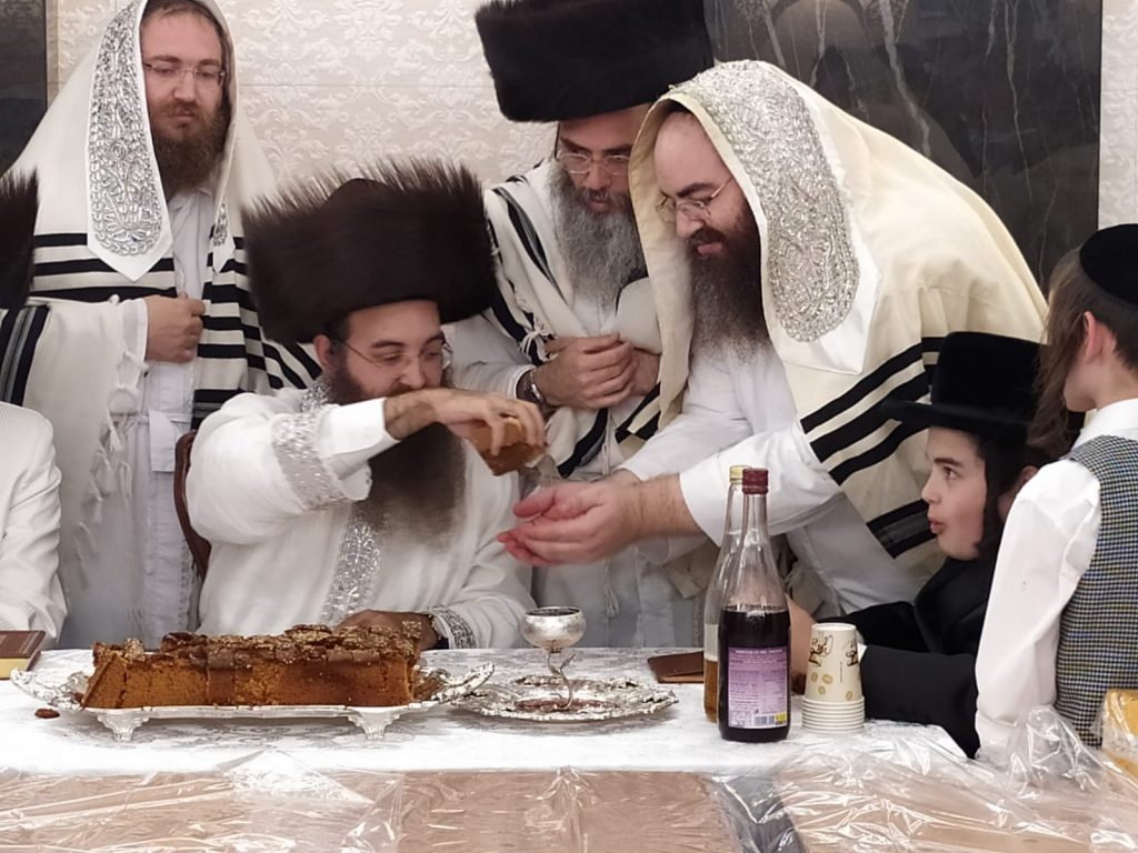 גלריה: הרבי מסאדיגורה ירושלים בהבדלה וקידוש לבנה