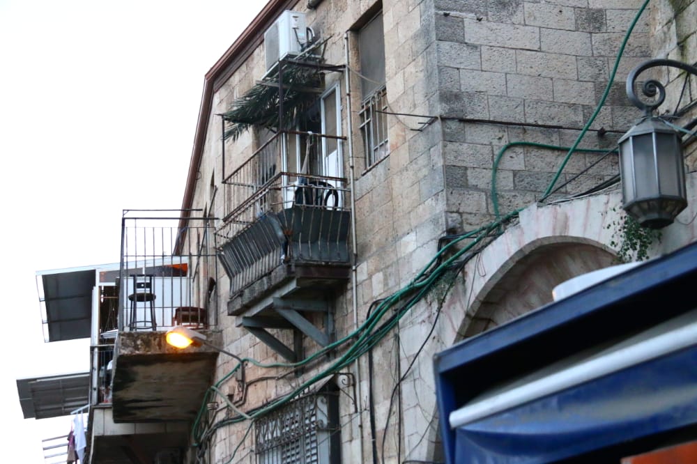 מסכה מענפי הלולב כבר ראיתם? גלריה ממאה שערים