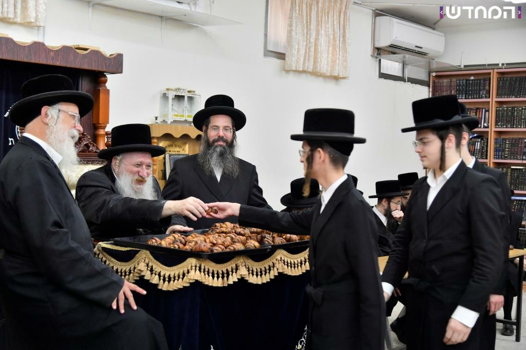 מעמד פתיחת הזמן בישיבת טשארנוביל אשדוד • גלריה