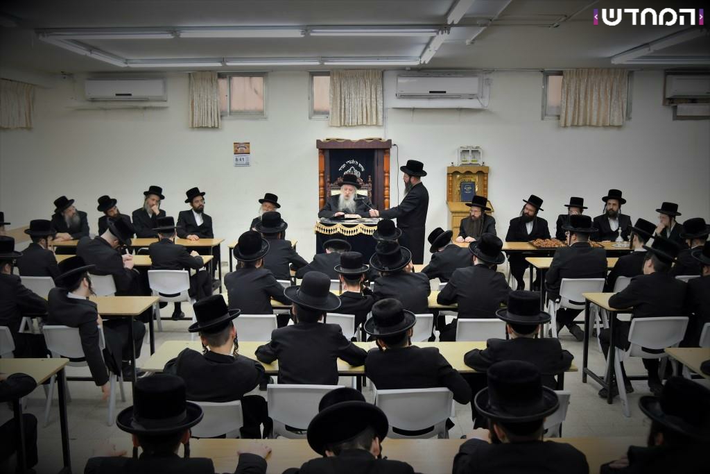 מעמד פתיחת הזמן בישיבת טשארנוביל אשדוד • גלריה