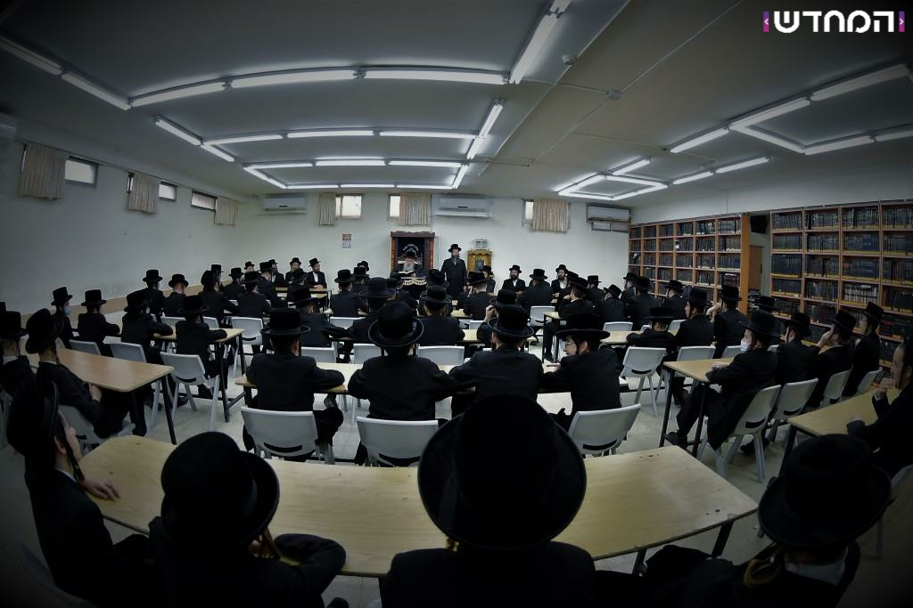 מעמד פתיחת הזמן בישיבת טשארנוביל אשדוד • גלריה