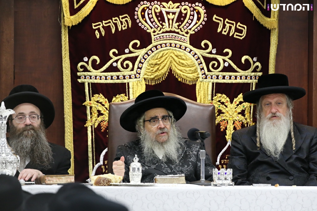 האדמו"ר מסאטמר בסעודת היארציט של בעל היטב לב זי"ע