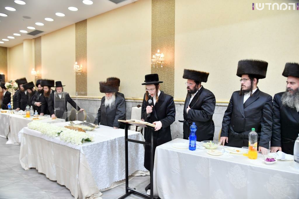 גלריה: שמחת הכנסת ספר תורה לישיבת קרעטשינף באלעד גלריה: שמחת הכנסת ספר תורה לישיבת קרעטשינף באלעד