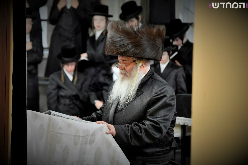 גלריה: שמחת הכנסת ספר תורה לישיבת קרעטשינף באלעד גלריה: שמחת הכנסת ספר תורה לישיבת קרעטשינף באלעד